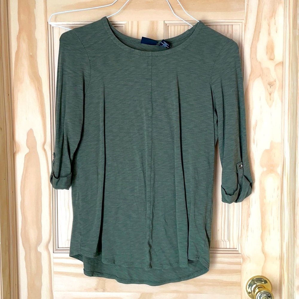 Quarter sleeve shirt